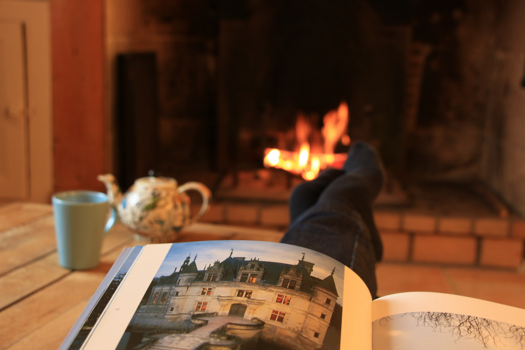lecture au coin du feu